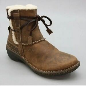 Uggs Toast Brown Leather “Cove” Sheepskin Wrapped Boots Size 6